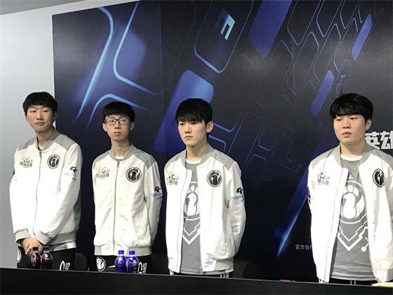 在传切配合 在传切配合