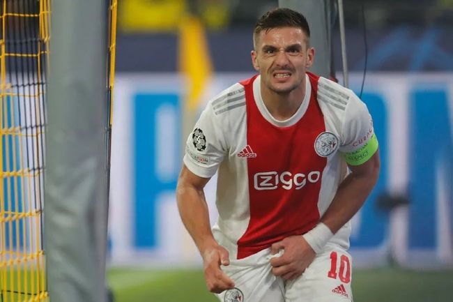 每个球员既 每个球员既