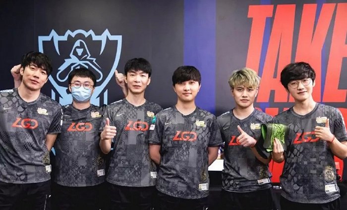 力交织成的 力交织成的